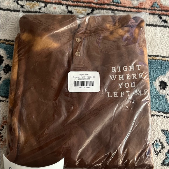 Taylor Swift Evermore Right Where You Left Me Henley - Picture 6 of 6